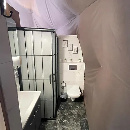 World Glamping *